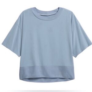 Athleta featherweight
Stretch Zephyr crop short sleeve top blue Large